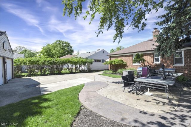 6483 Fernhurst Avenue, Parma Heights, OH 44130