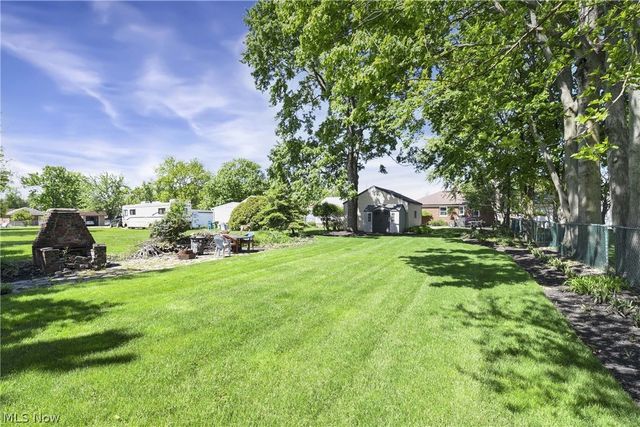 6483 Fernhurst Avenue, Parma Heights, OH 44130