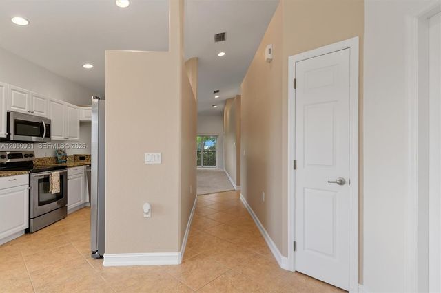 7196 N Plum Tree 321 321, Punta Gorda, FL 33955