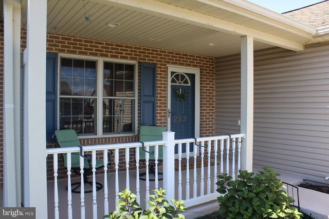 253 LANTERN LANE, Chambersburg, PA 17201