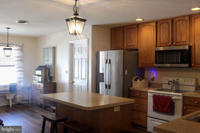 253 LANTERN LANE, Chambersburg, PA 17201