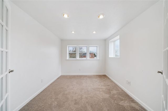 617 Elm Dr, Penn Hills, PA 15147