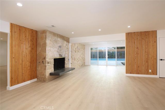 10415 Bevis Avenue, San Fernando, CA 91345