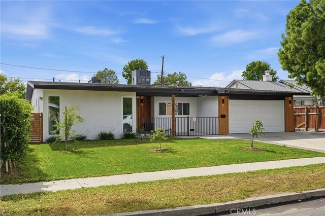 10415 Bevis Avenue, San Fernando, CA 91345