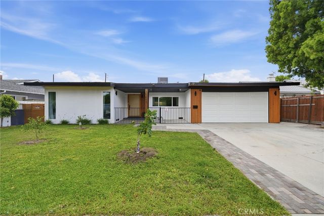 10415 Bevis Avenue, San Fernando, CA 91345