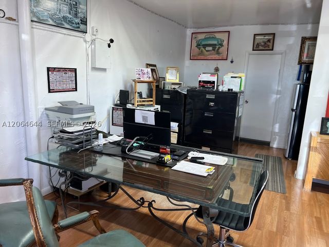 205 N Dixie Hwy, Hallandale Beach, FL 33009