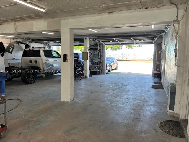 205 N Dixie Hwy, Hallandale Beach, FL 33009