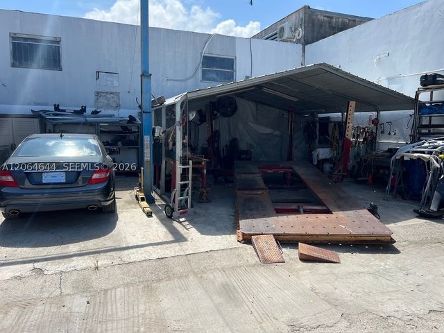 205 N Dixie Hwy, Hallandale Beach, FL 33009