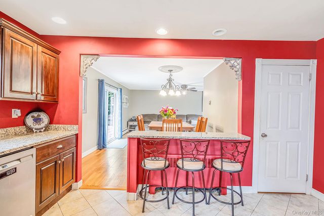 248 6th Avenue, Saint James, NY 11780