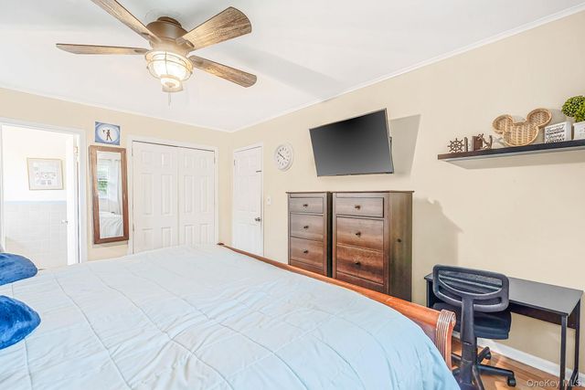 248 6th Avenue, Saint James, NY 11780