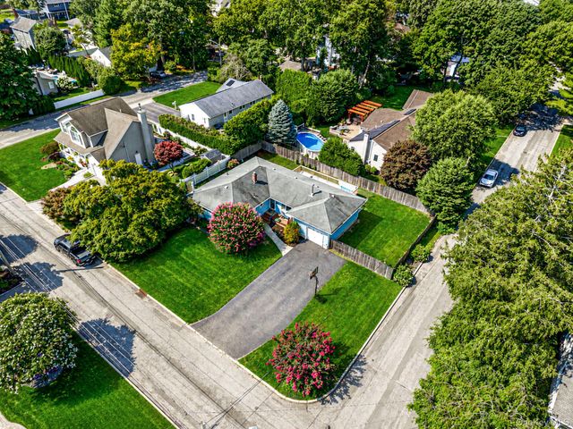 248 6th Avenue, Saint James, NY 11780