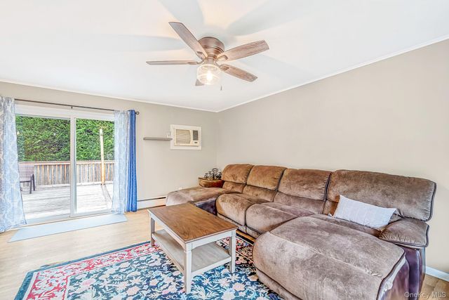 248 6th Avenue, Saint James, NY 11780