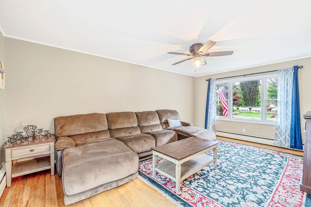 248 6th Avenue, Saint James, NY 11780