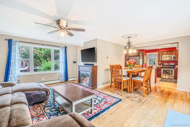 248 6th Avenue, Saint James, NY 11780