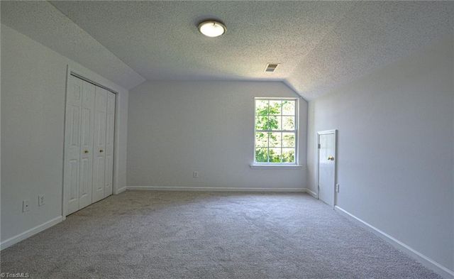 2914 Chestnut Heights Road, Winston-salem, NC 27107