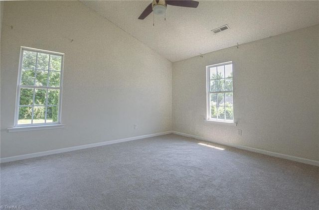 2914 Chestnut Heights Road, Winston-salem, NC 27107