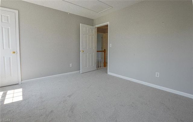 2914 Chestnut Heights Road, Winston-salem, NC 27107