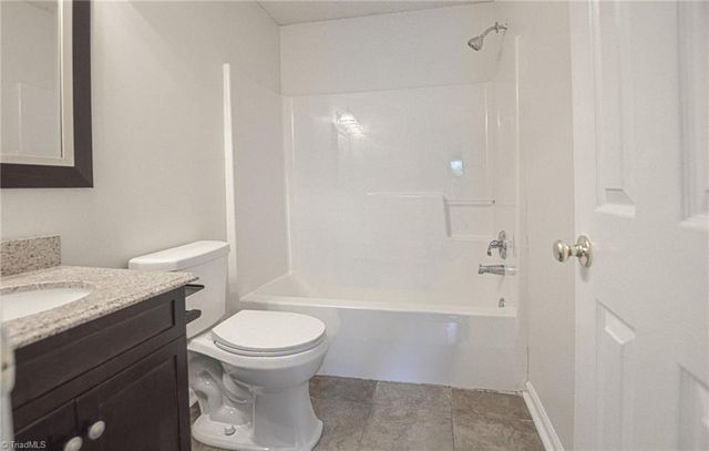 2914 Chestnut Heights Road, Winston-salem, NC 27107