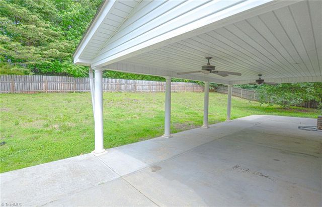 2914 Chestnut Heights Road, Winston-salem, NC 27107