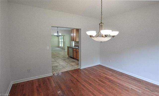 2914 Chestnut Heights Road, Winston-salem, NC 27107