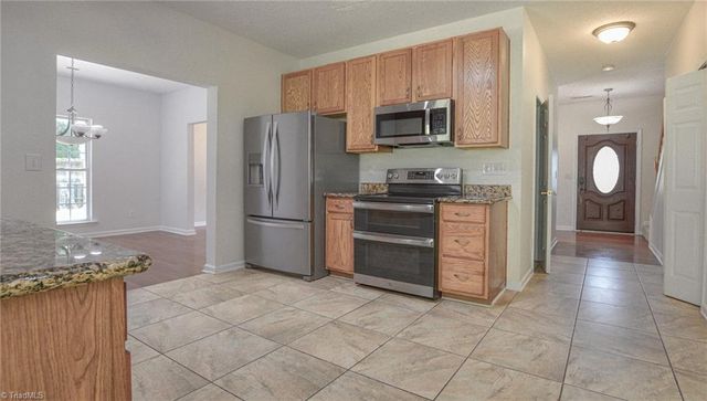 2914 Chestnut Heights Road, Winston-salem, NC 27107