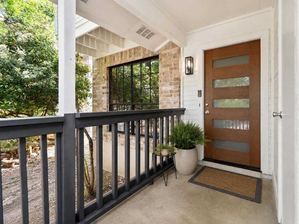 1707 Waterloo TRL A, Austin, TX 78704