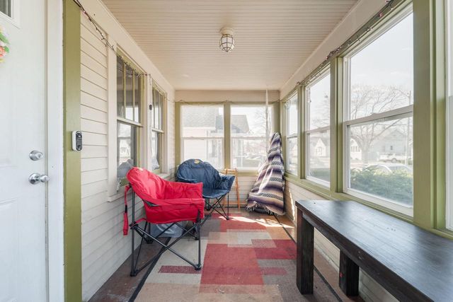 7521 16th AVENUE, Kenosha, WI 53143