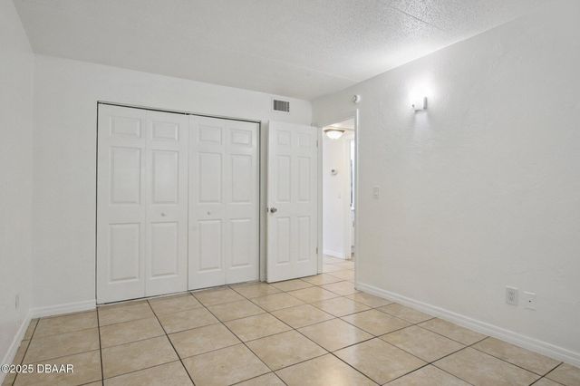 415 N Halifax Ave Apt 109, Daytona Beach, FL 32118