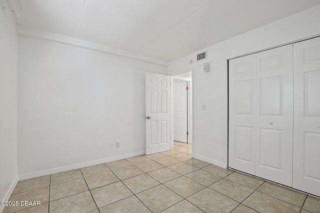 415 N Halifax Ave Apt 109, Daytona Beach, FL 32118