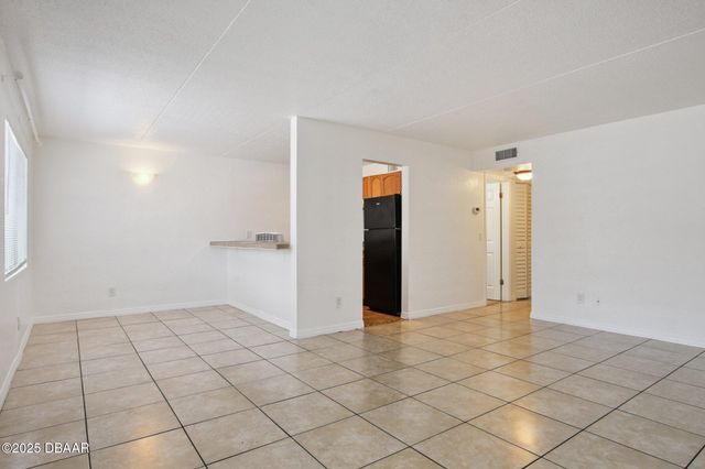 415 N Halifax Ave Apt 109, Daytona Beach, FL 32118