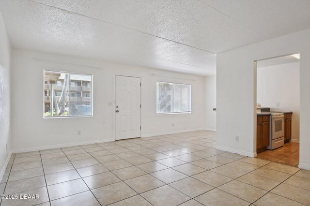 415 N Halifax Ave Apt 109, Daytona Beach, FL 32118