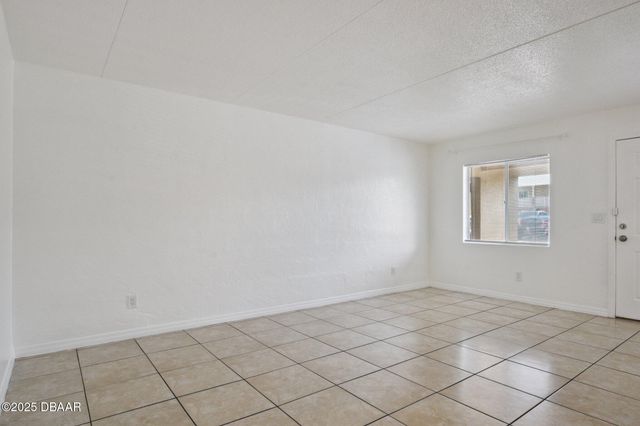 415 N Halifax Ave Apt 109, Daytona Beach, FL 32118