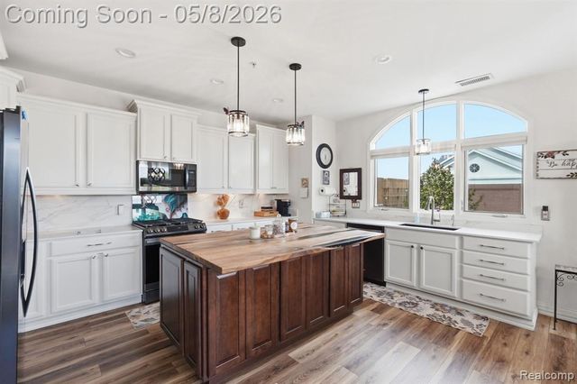 331 E Cady Street, Northville, MI 48167