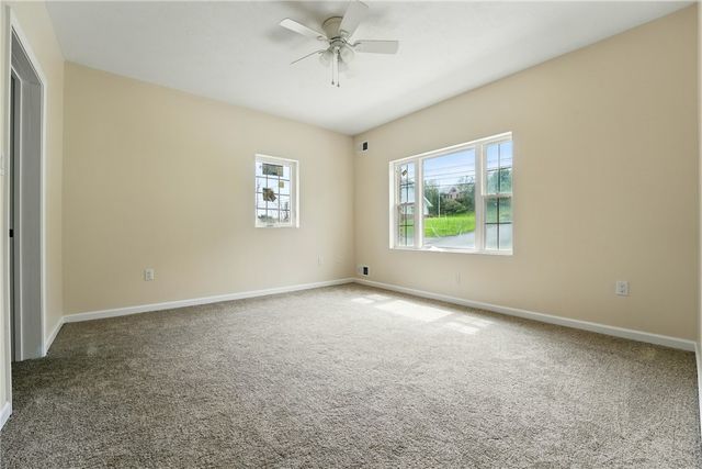 958 Cliff Mine Rd, North Fayette, PA 15108