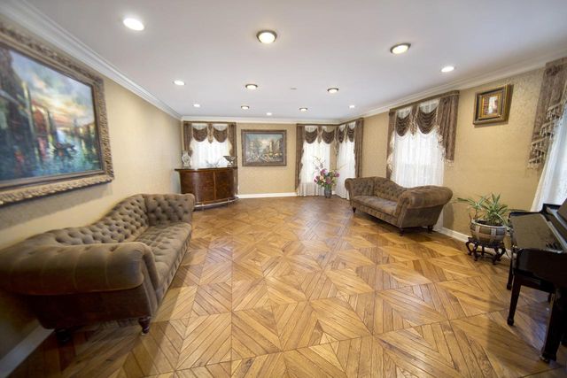 229 Indian Creek COURT, Fox Point, WI 53217