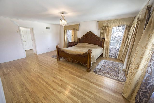 229 Indian Creek COURT, Fox Point, WI 53217