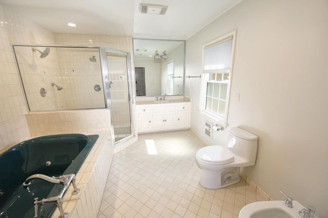 229 Indian Creek COURT, Fox Point, WI 53217