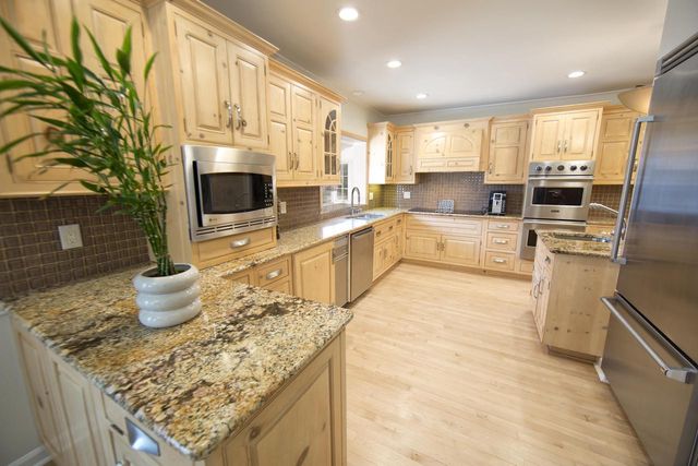 229 Indian Creek COURT, Fox Point, WI 53217