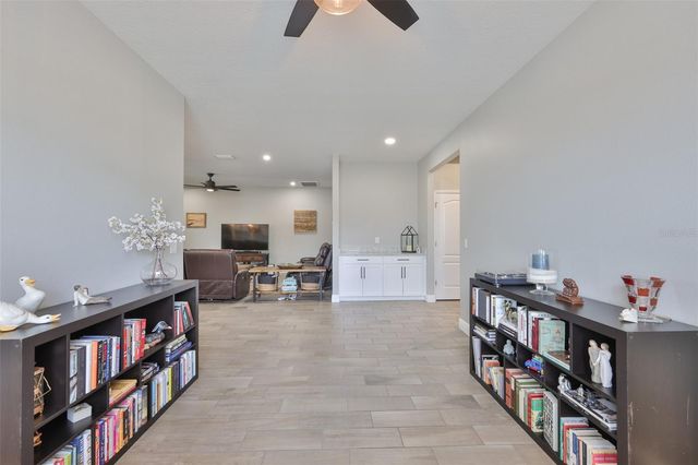 11718 LAKE LUCAYA DRIVE, Riverview, FL 33579