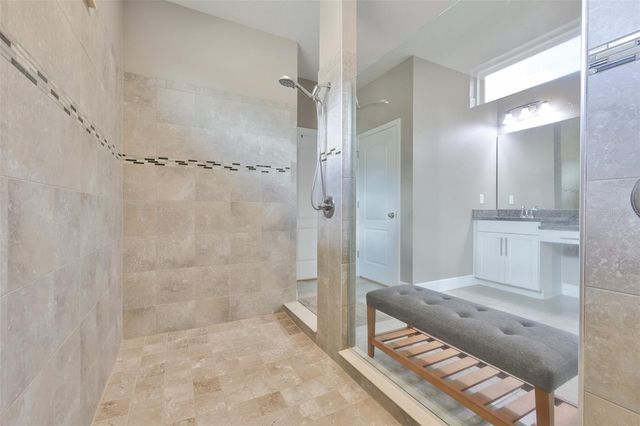 11718 LAKE LUCAYA DRIVE, Riverview, FL 33579