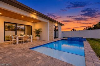 653 107th AVE N, Naples, FL 34108