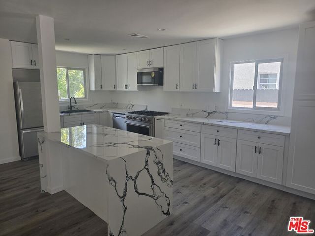 10342 Haskell Avenue, Granada Hills, CA 91344