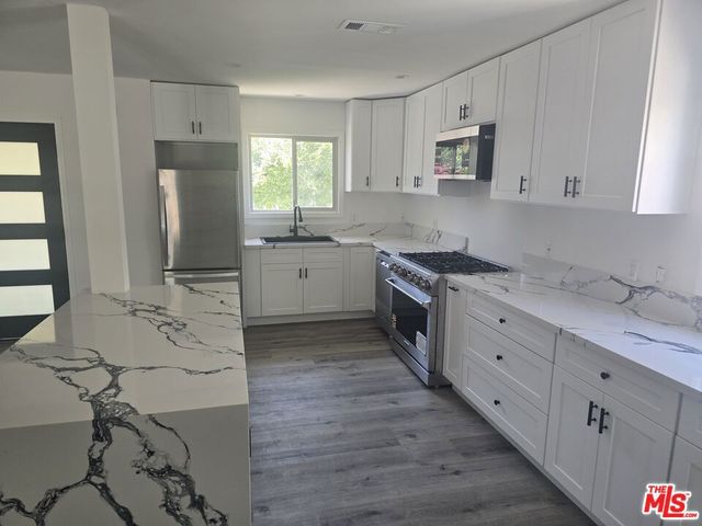 10342 Haskell Avenue, Granada Hills, CA 91344