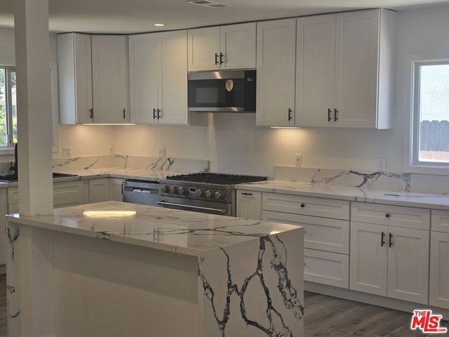 10342 Haskell Avenue, Granada Hills, CA 91344
