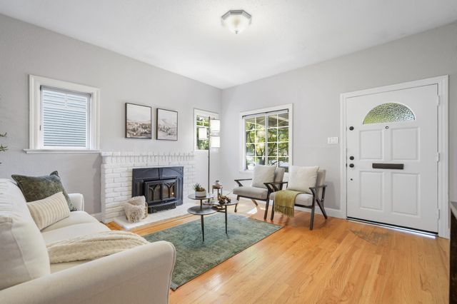 2003 Castro Way, Sacramento, CA 95818