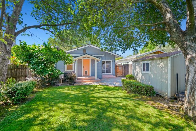2003 Castro Way, Sacramento, CA 95818