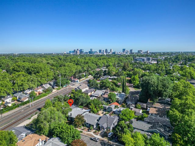 2003 Castro Way, Sacramento, CA 95818
