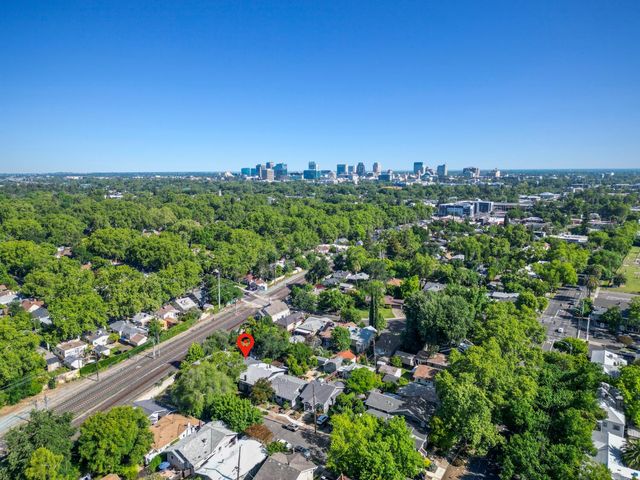 2003 Castro Way, Sacramento, CA 95818