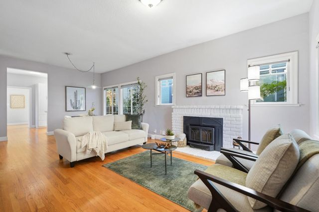 2003 Castro Way, Sacramento, CA 95818