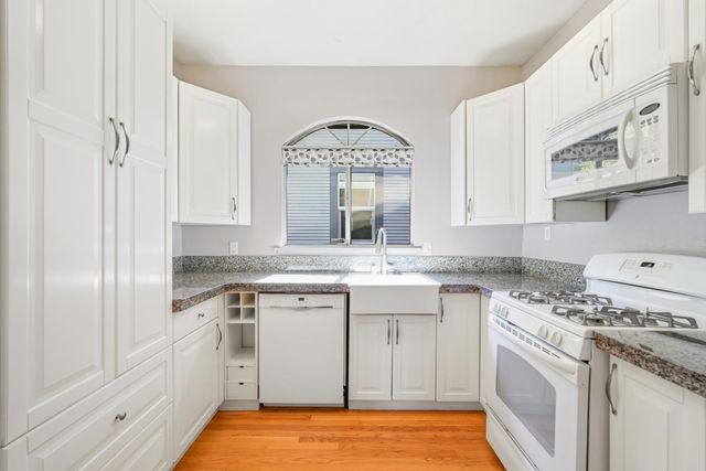2003 Castro Way, Sacramento, CA 95818